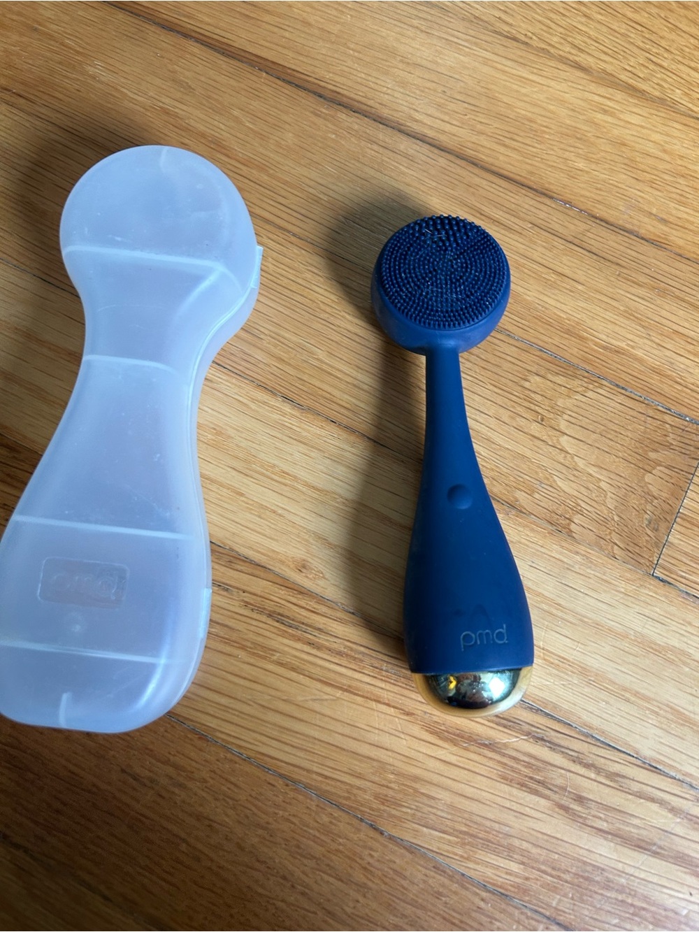 PMD Clean with travel case - smart facial cleansing device